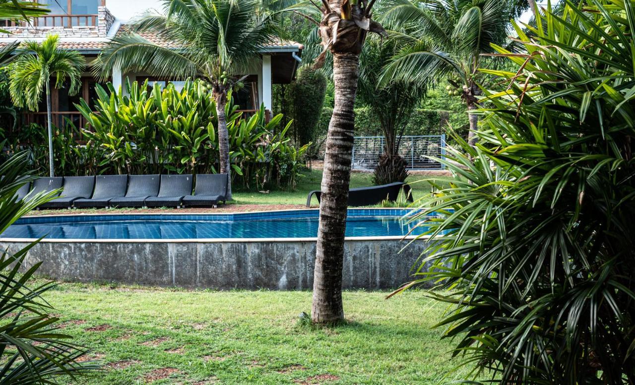 Blue Hill Residence Hua Thanon  Exteriör bild